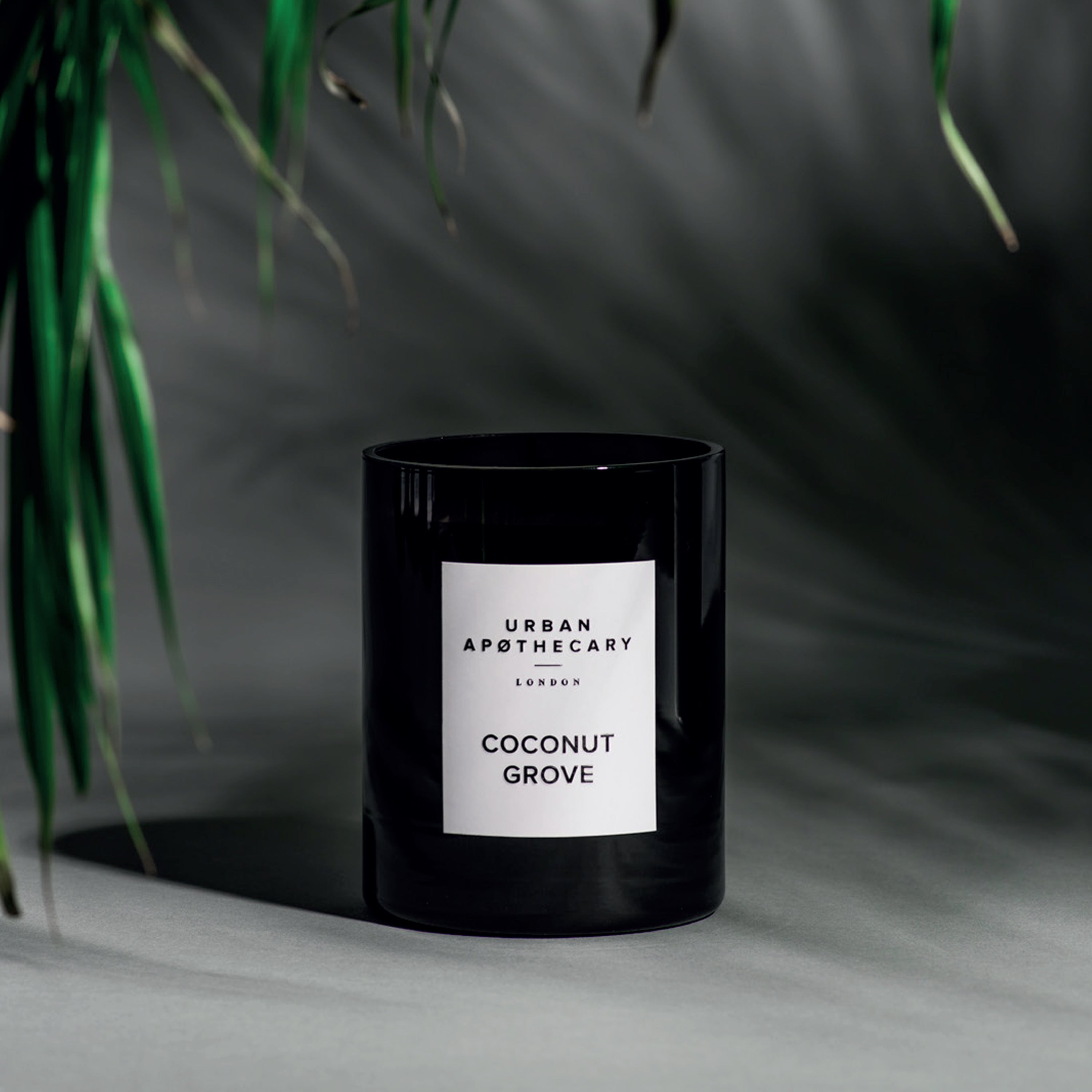 URBAN APOTHECARY Coconut Grove Luxury Glass Candle 300 g